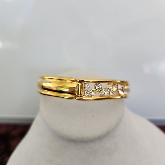 Vintage Nolan Miller Crystal Gold Tone Bangle Bracelet 7.5" - Picture 4 of 4